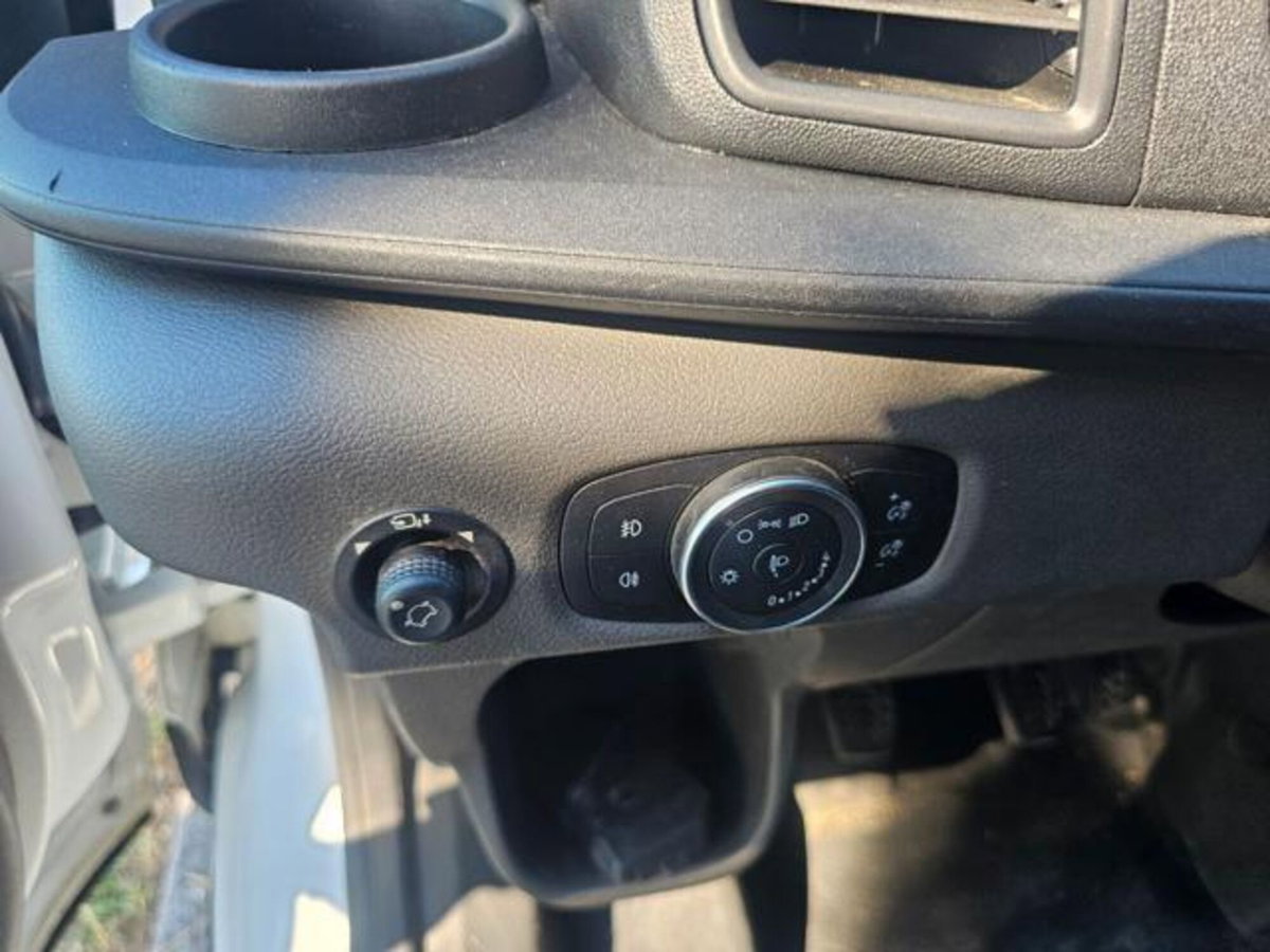 Ford Transit Furgone 350 2.0TDCi EcoBlue 130 aut. PL-TM Furgone Trend (12)