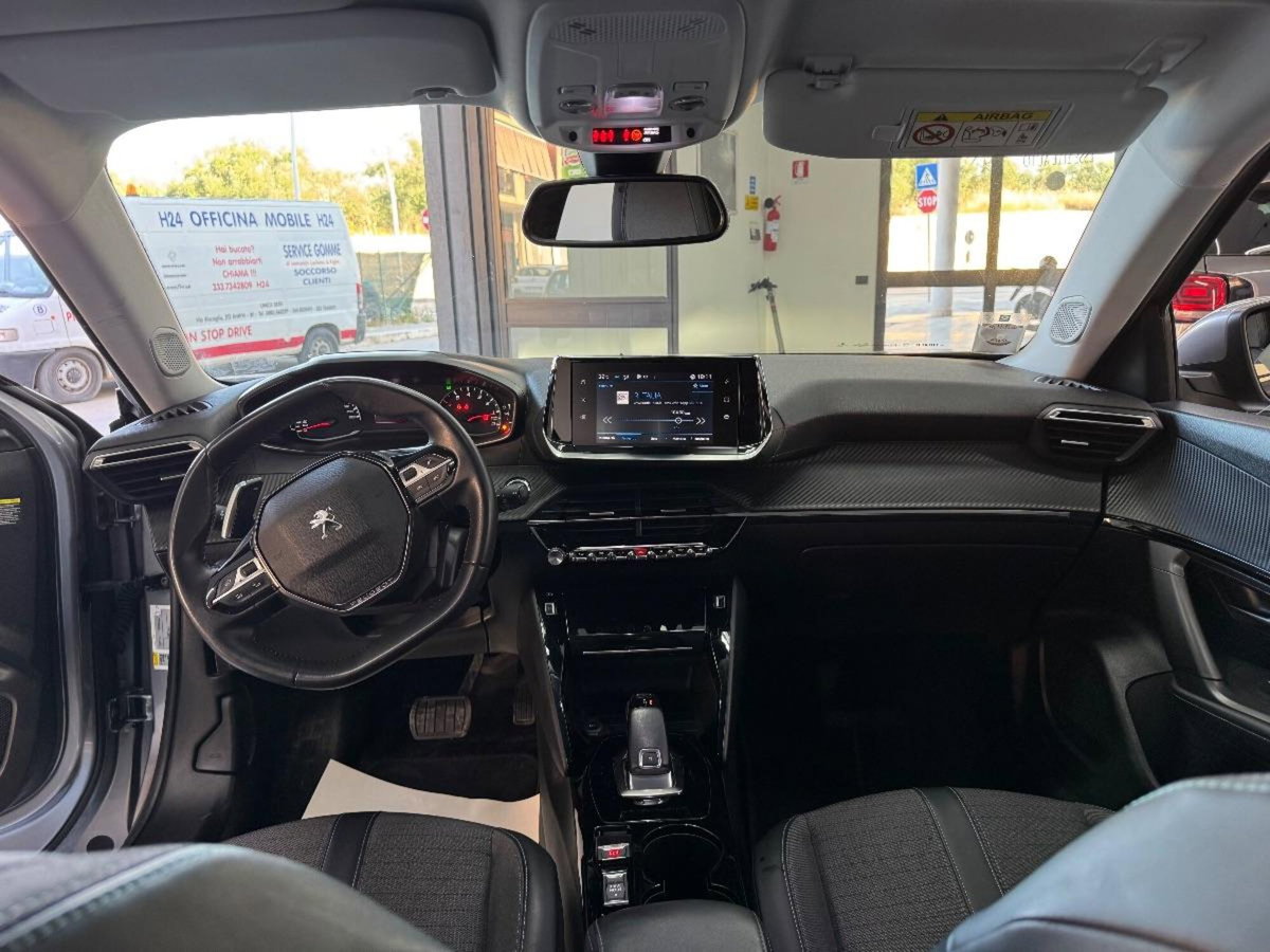 Peugeot 2008 BlueHDi 130 S&S EAT8 Allure Pack (10)