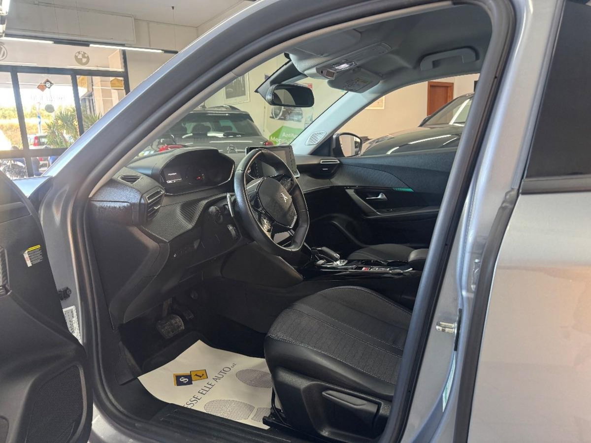 Peugeot 2008 BlueHDi 130 S&S EAT8 Allure Pack (8)