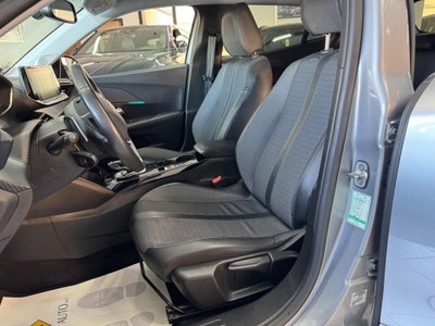 Peugeot 2008 BlueHDi 130 S&S EAT8 Allure Pack (9)