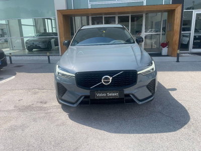 Volvo XC60 B4 (d) AWD automatico Plus Dark (3)