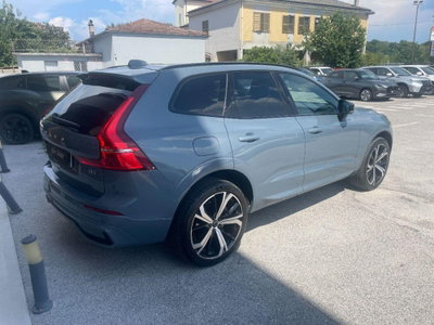 Volvo XC60 B4 (d) AWD automatico Plus Dark (5)