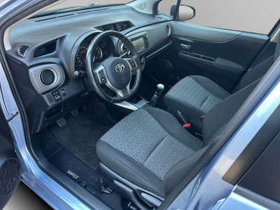 Toyota Yaris 1.D-4D 5 porte Lounge M-MT (11)