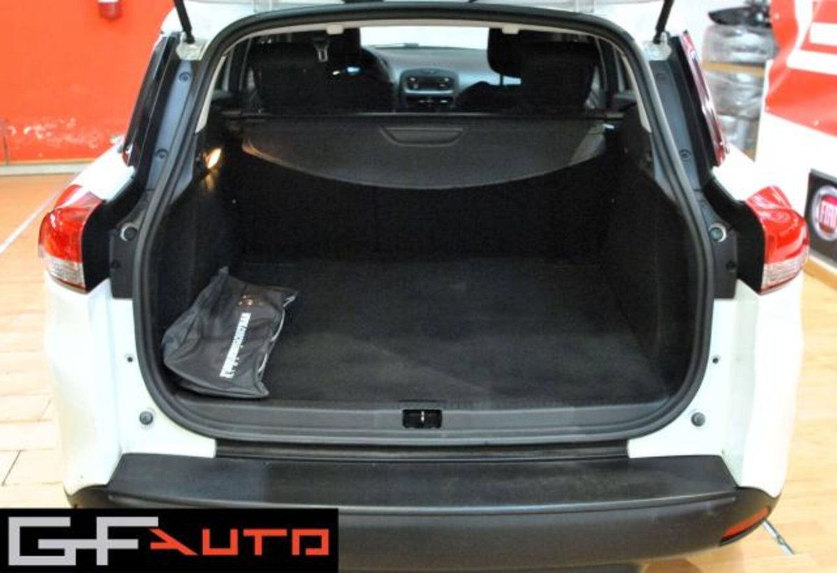 Renault Clio Sporter 1.2 75CV Wave (5)