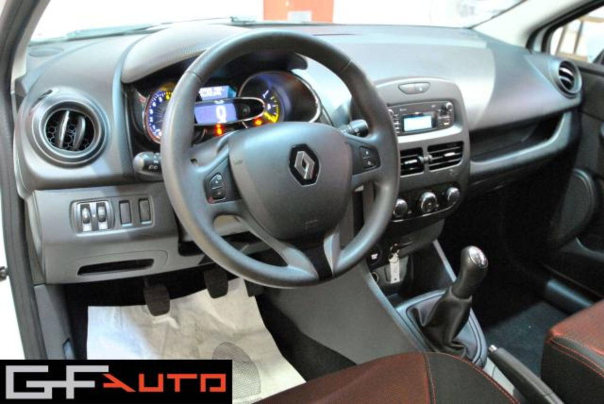 Renault Clio Sporter 1.2 75CV Wave (6)