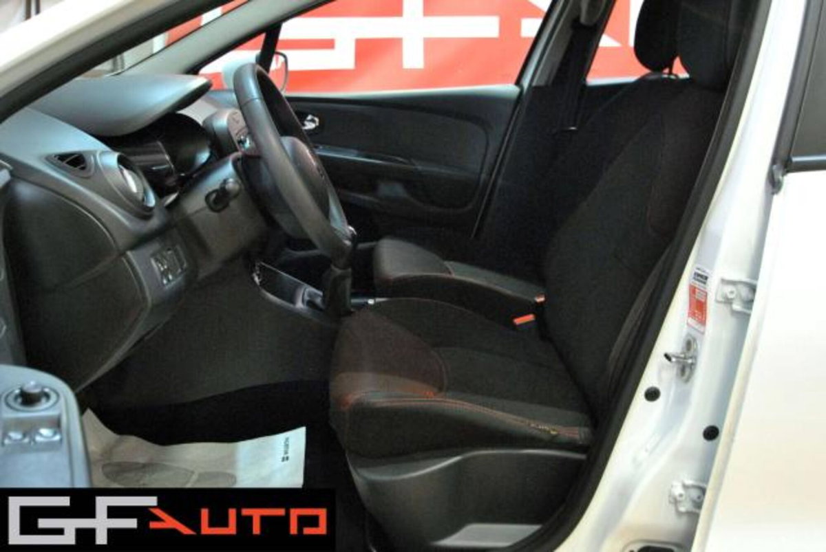 Renault Clio Sporter 1.2 75CV Wave (7)