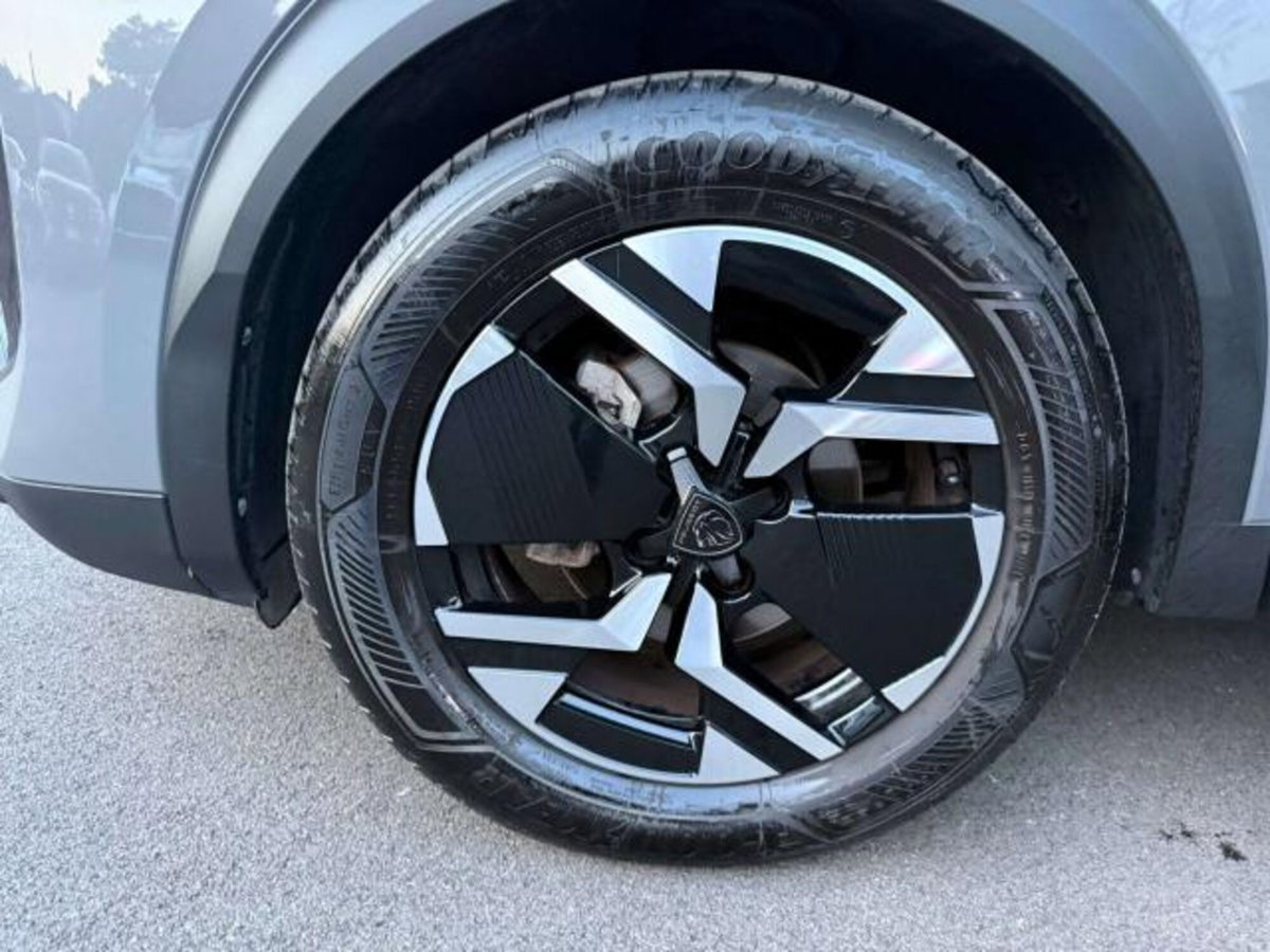 Peugeot 2008 1.2 puretech Allure s&s 100cv (15)