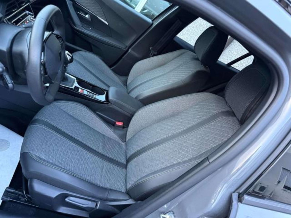 Peugeot 2008 1.2 puretech Allure s&s 100cv (7)