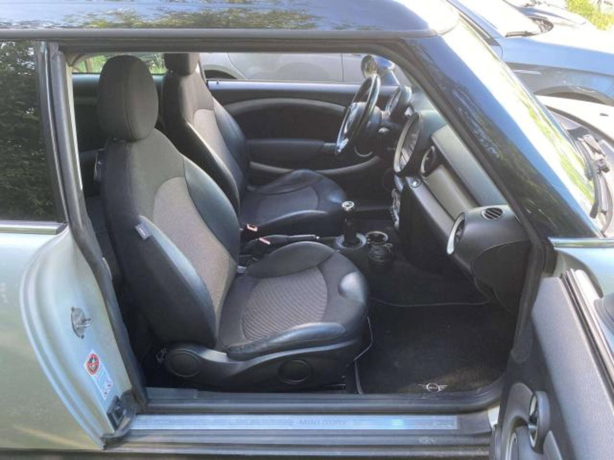 MINI Mini Clubman 1.6 16V Cooper D Chili Clubman (8)