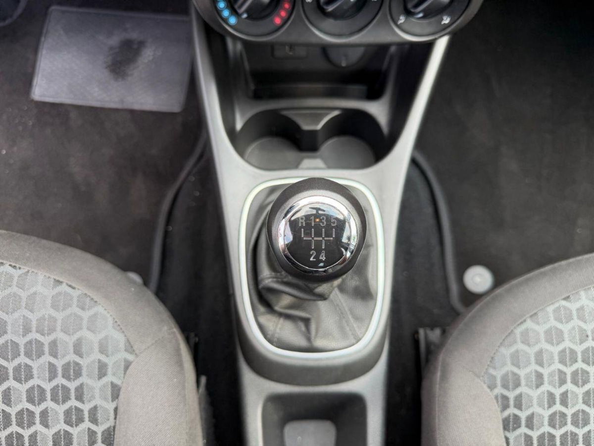 Opel Corsa 1.4 90CV GPL Tech 5 porte Innovation (16)