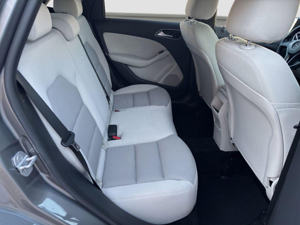 Mercedes-Benz Classe B 180 CDI BlueEFFICIENCY Executive (12)