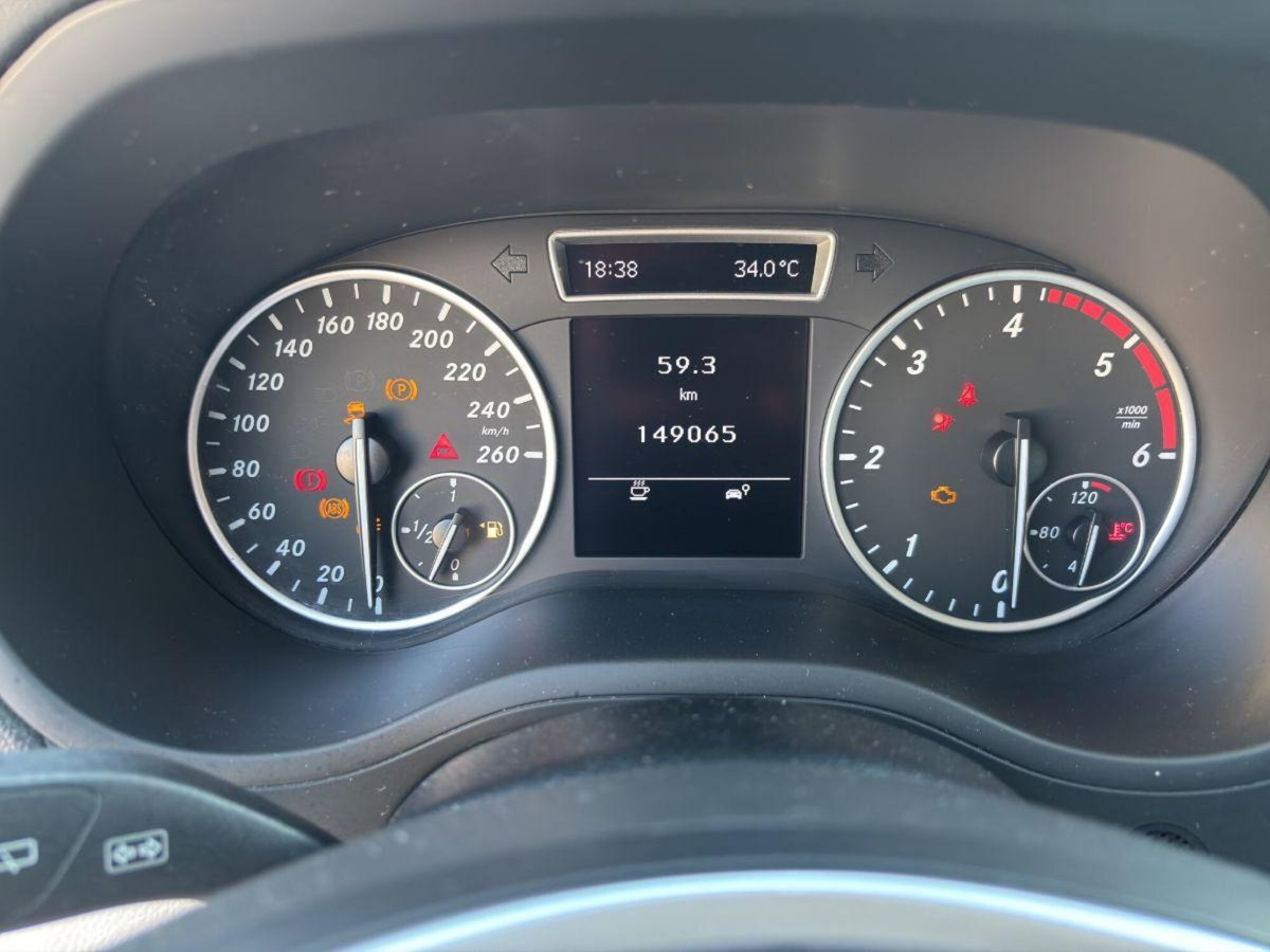 Mercedes-Benz Classe B 180 CDI BlueEFFICIENCY Executive (14)