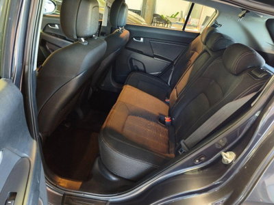 Kia Sportage 1.7 CRDI VGT 2WD Plus (9)