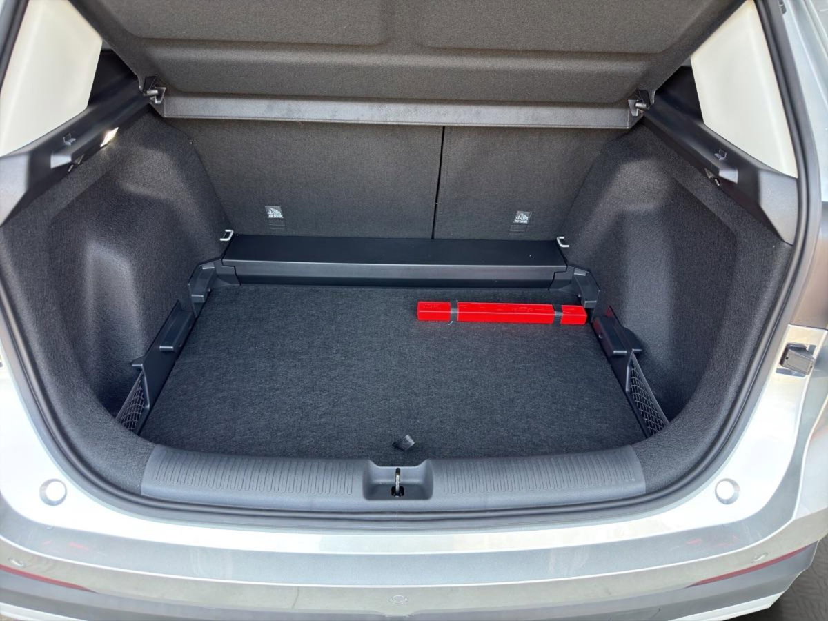 Mg ZS ZS 1.5 Luxury (10)