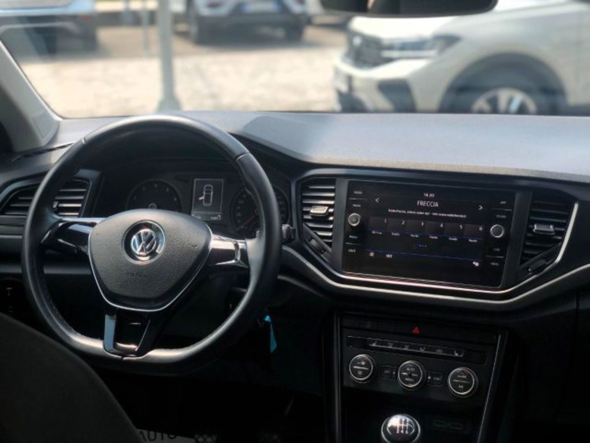 Volkswagen T-Roc 1.0 tsi Sport 115cv (11)