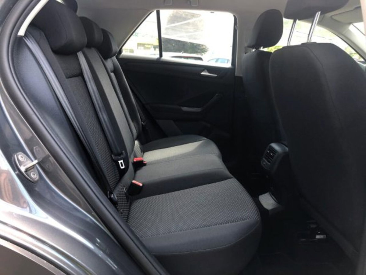 Volkswagen T-Roc 1.0 tsi Style 115cv (13)