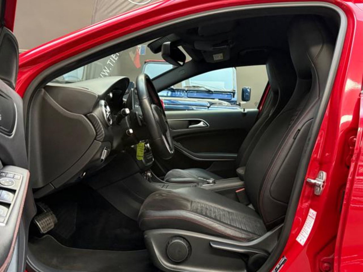 Mercedes-Benz Classe A 180 CDI Automatic Premium (8)