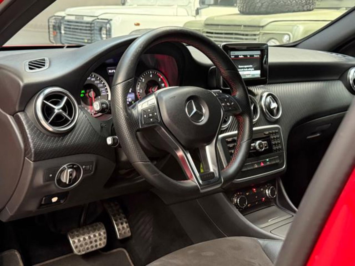 Mercedes-Benz Classe A 180 CDI Automatic Premium (9)