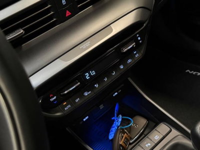 Hyundai Bayon 1.0 t-gdi 48V Xclass imt (20)