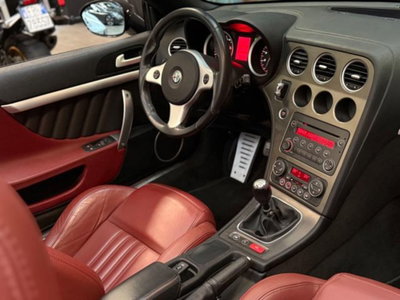 Alfa Romeo Spider 2.2 JTS Selespeed (13)