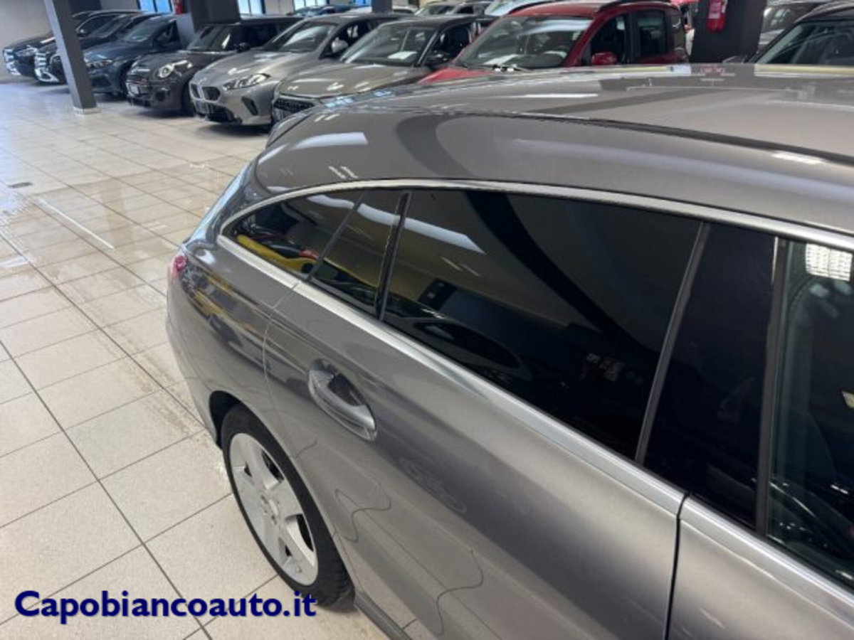 Mercedes-Benz CLA Shooting Brake 180 d Automatic Sport (4)