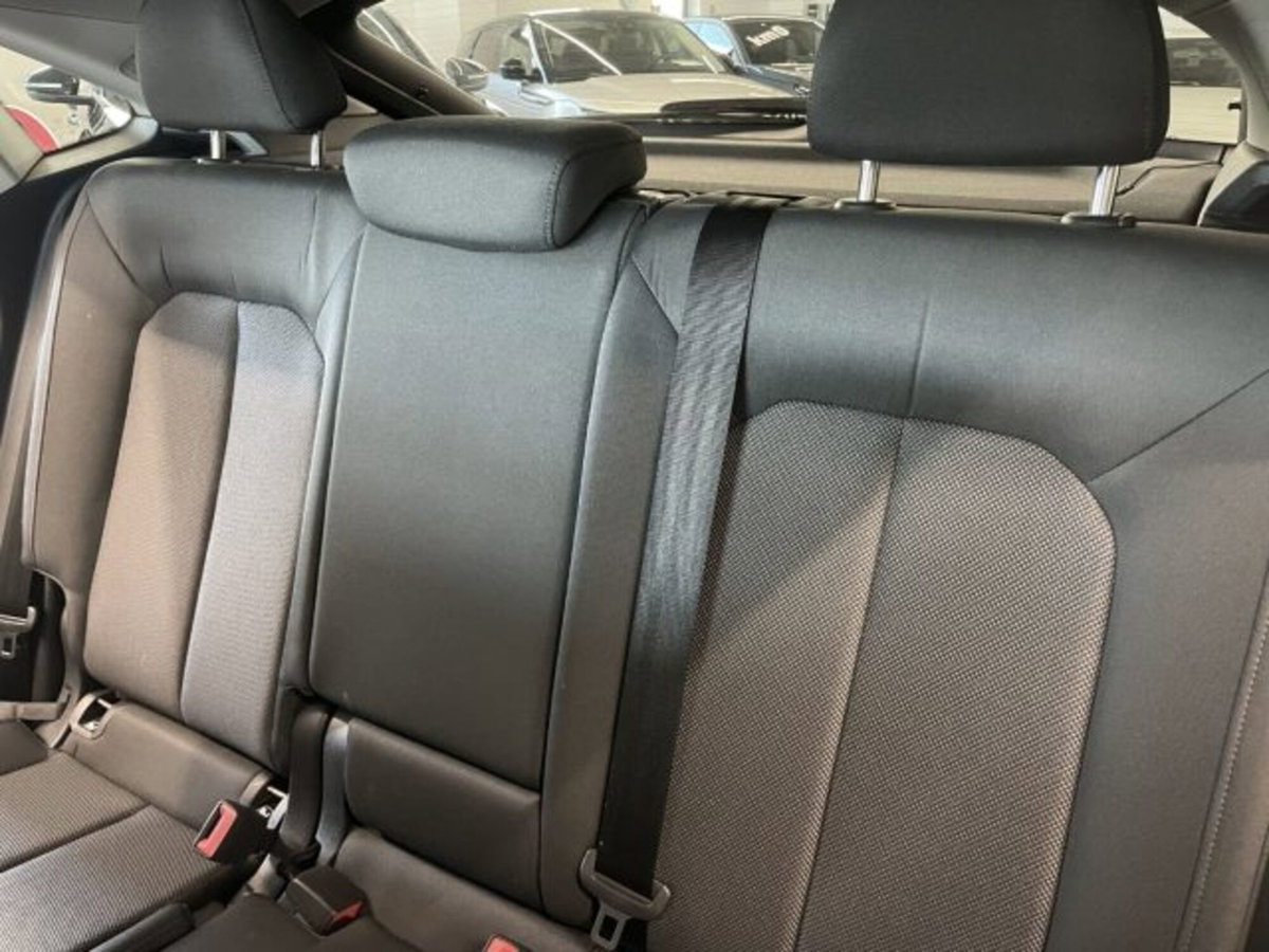 Audi Q3 Sportback 2.0 tdi S line edition 150cv s-tronic (16)