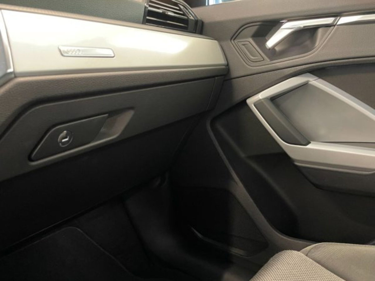 Audi Q3 Sportback 2.0 tdi S line edition 150cv s-tronic (20)