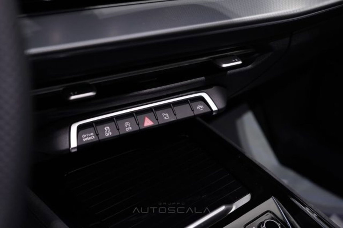 Audi Q3 Sportback 35 TDI quattro S tronic S line edition (13)