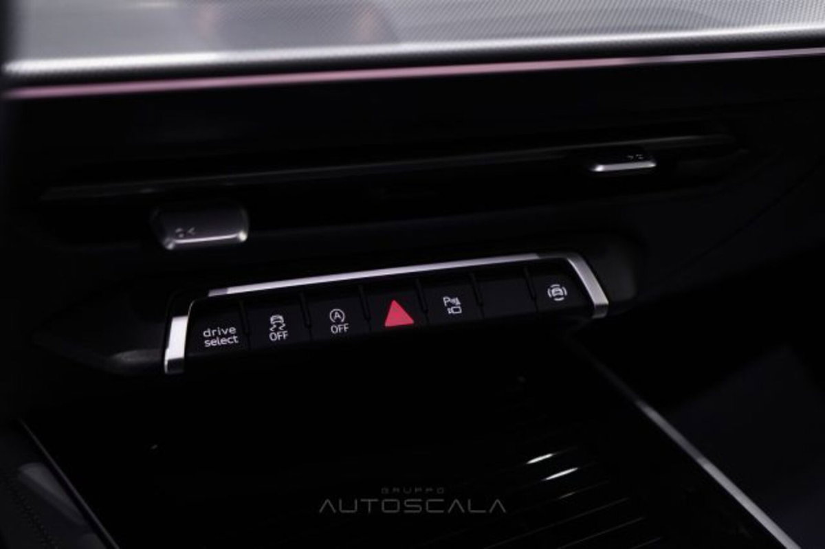 Audi Q3 Sportback 35 TDI quattro S tronic S line edition (17)