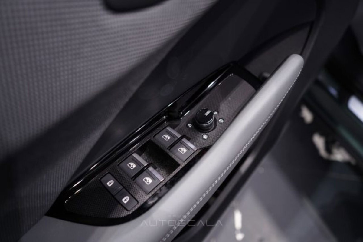 Audi Q3 Sportback 35 TDI quattro S tronic S line edition (9)