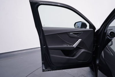 Audi Q2 Q2 30 TDI S tronic Identity Black (9)