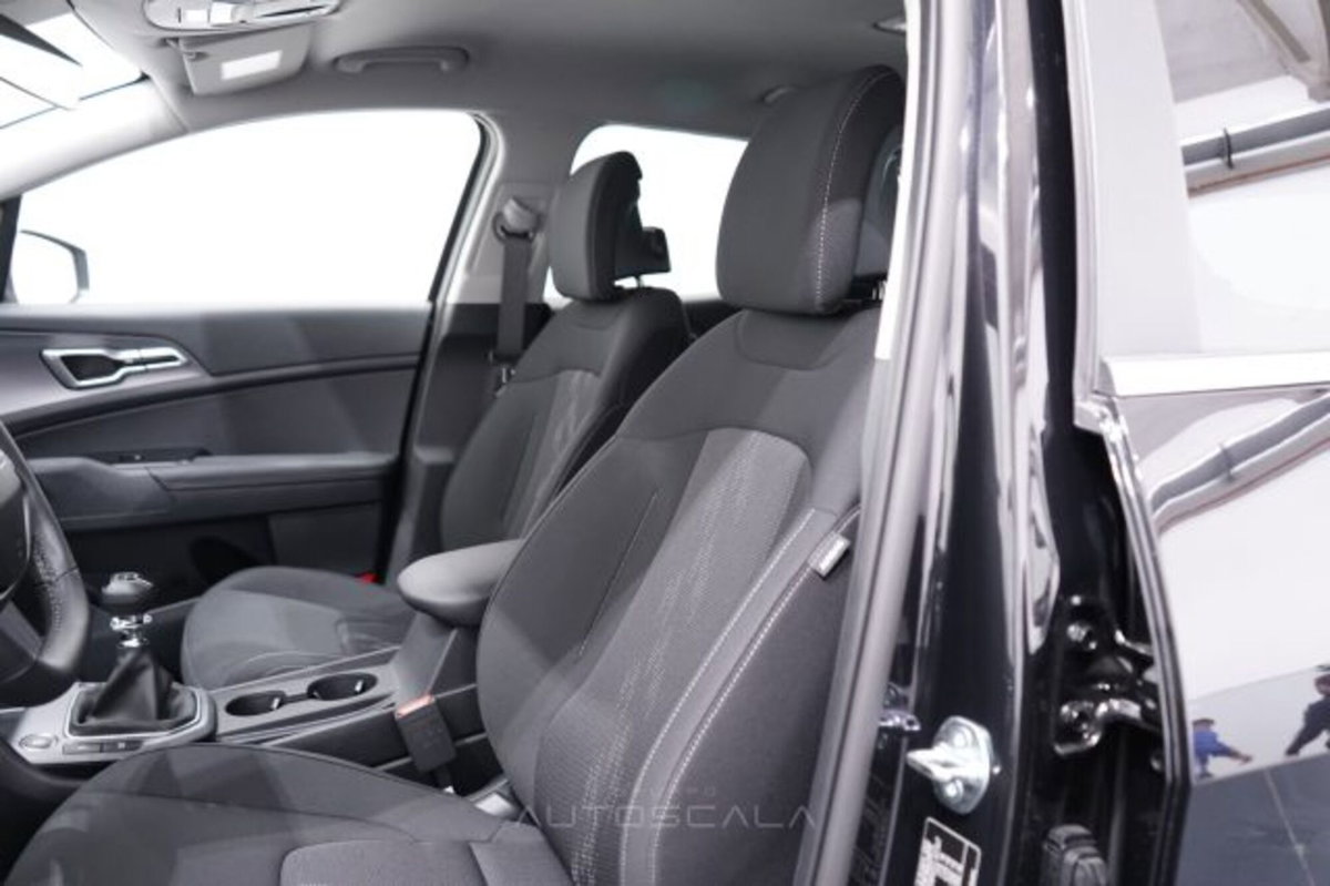 Kia Sportage 1.6 CRDi MHEV Style (11)