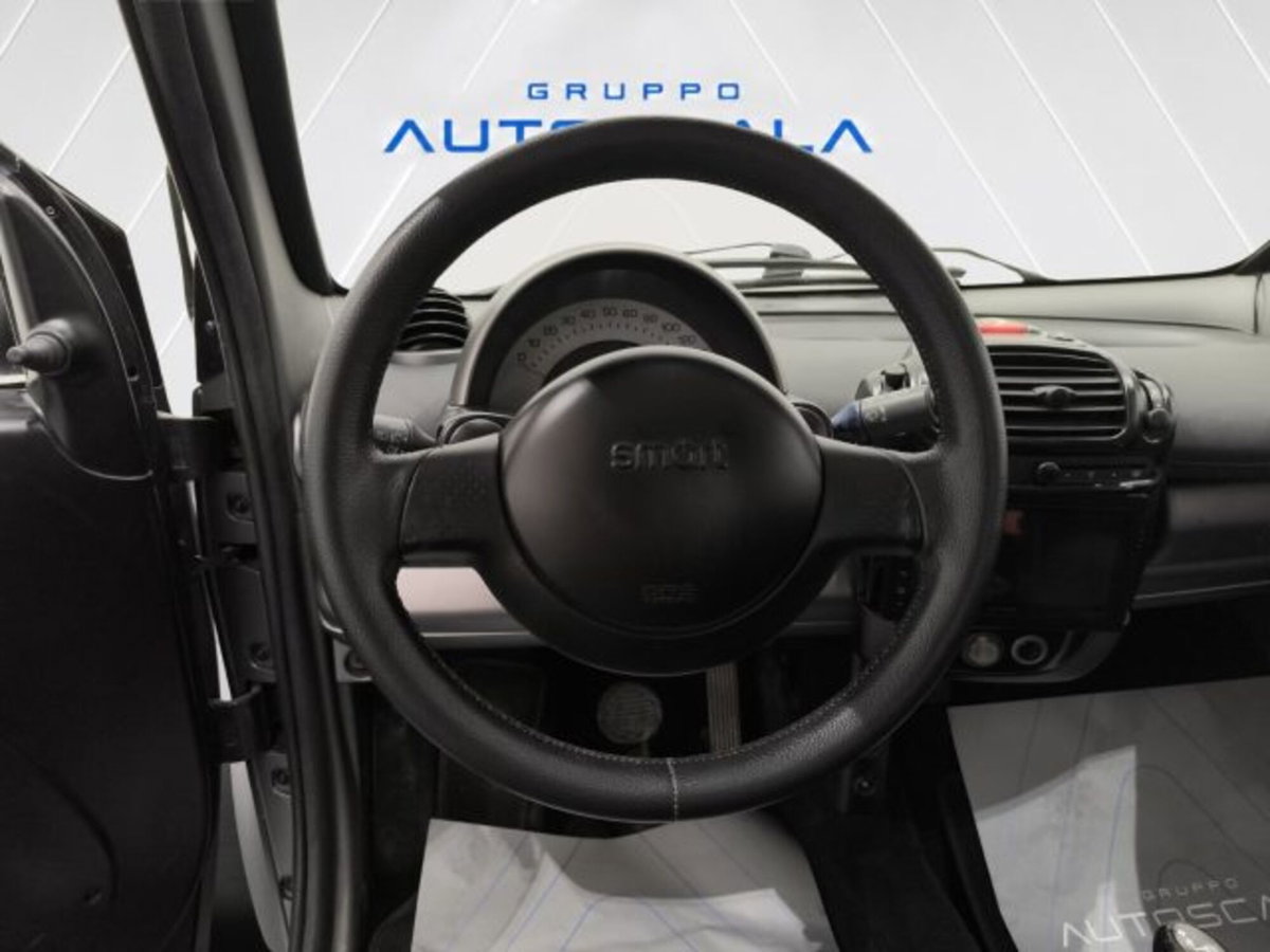 smart Fortwo 1000 45 kW MHD coupé pure (10)