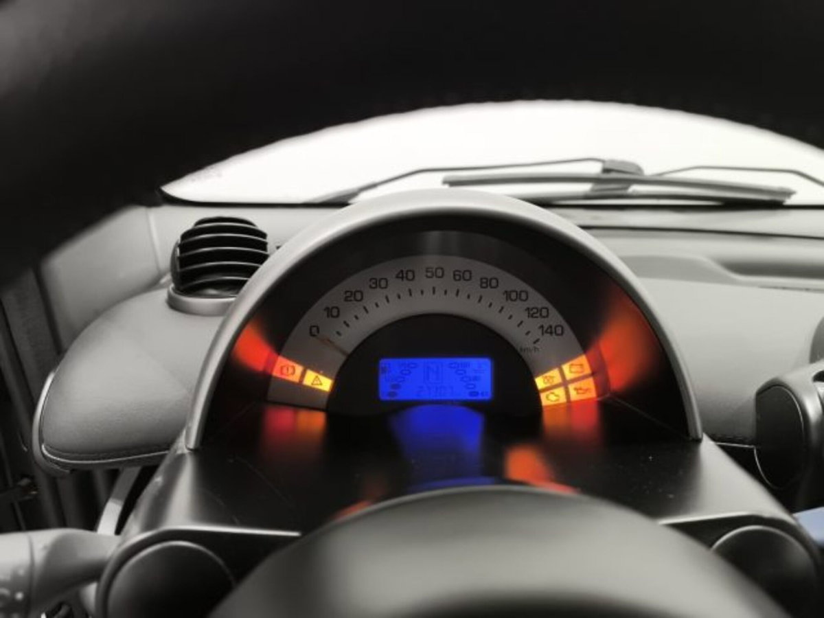 smart Fortwo 1000 45 kW MHD coupé pure (11)