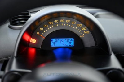 smart Fortwo 1000 45 kW MHD coupé pure (15)