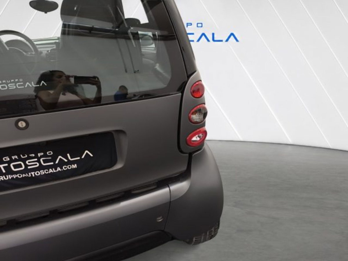 smart Fortwo 1000 45 kW MHD coupé pure (15)