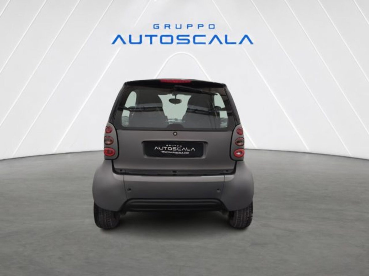 smart Fortwo 1000 45 kW MHD coupé pure (3)