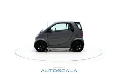 smart Fortwo 1000 45 kW MHD coupé pure (3)