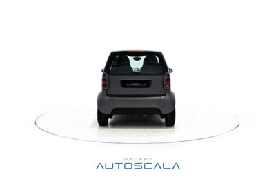 smart Fortwo 1000 45 kW MHD coupé pure (5)