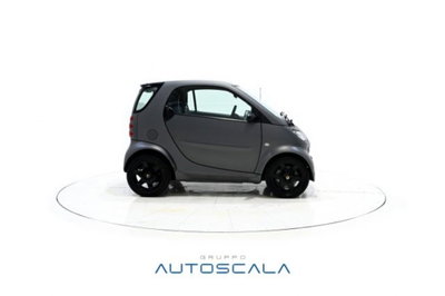 smart Fortwo 1000 45 kW MHD coupé pure (7)