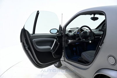 smart Fortwo 1000 45 kW MHD coupé pure (9)