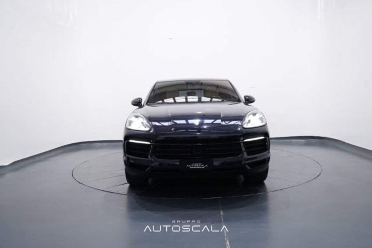 Porsche Cayenne Coupé 3.0 V6 (2)