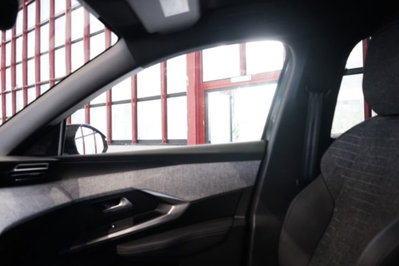 Peugeot 5008 1.2 hybrid 48V Allure Pack 136cv e-dcs 6 (16)