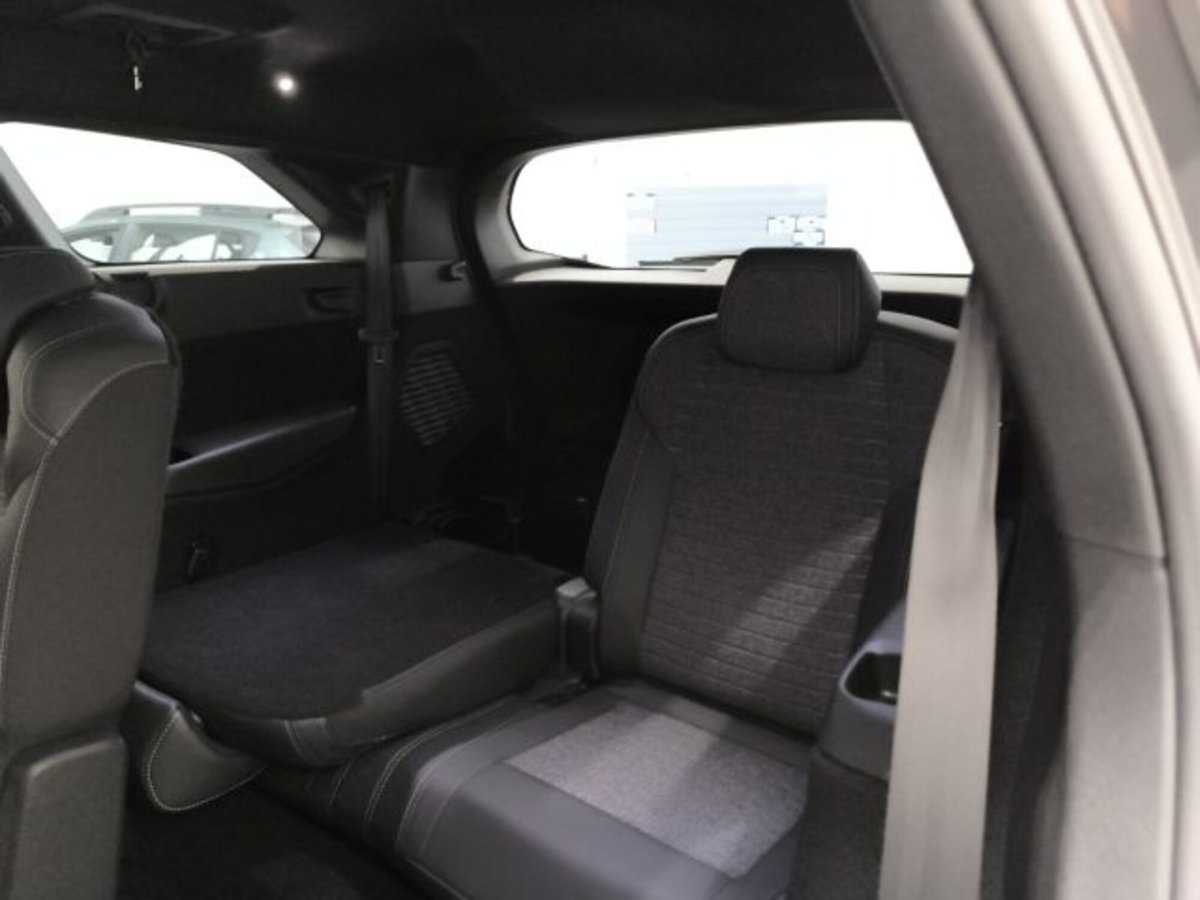 Peugeot 5008 1.2 hybrid 48V Allure Pack 136cv e-dcs 6 (19)