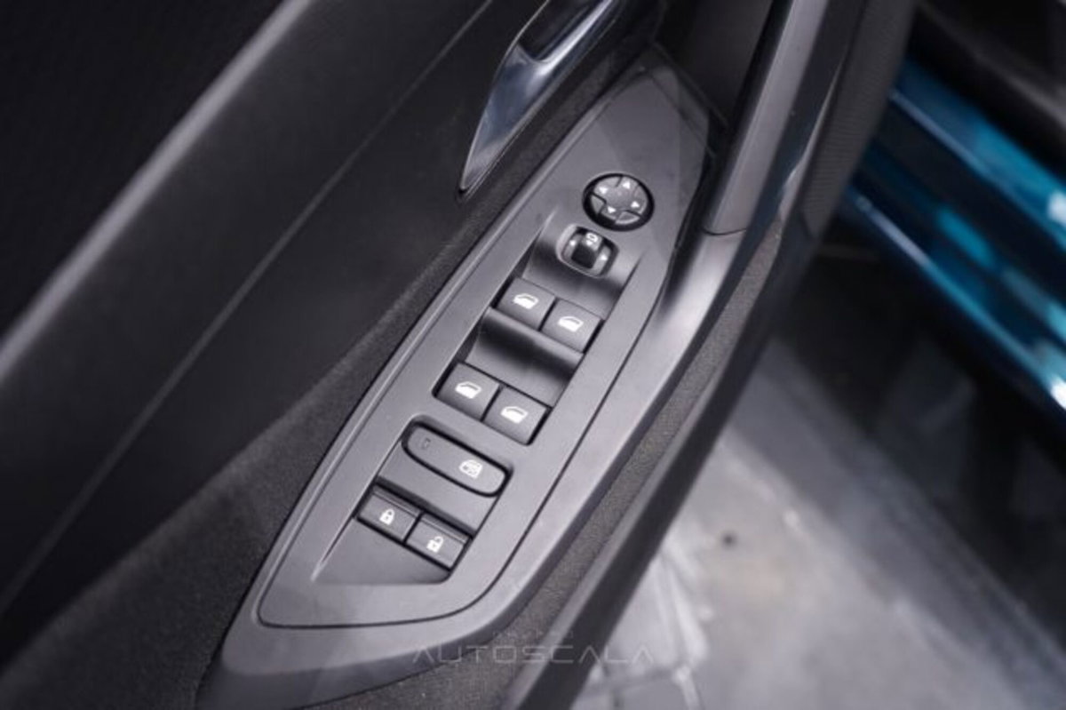 Peugeot 308 PureTech Turbo 130 S&S Active Pack (10)