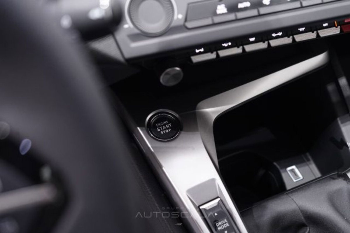 Peugeot 308 PureTech Turbo 130 S&S Active Pack (16)