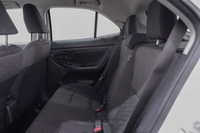 Toyota Yaris Cross 1.5h GR Sport Black Sky fwd 116cv e-cvt (20)