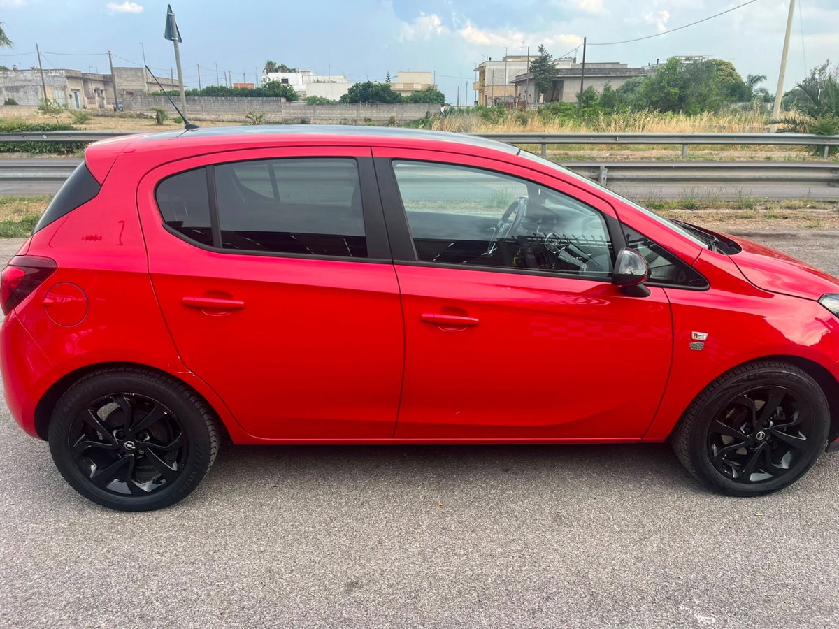 Opel Corsa 1.4 90CV GPL Tech 5 porte Black Edition (4)