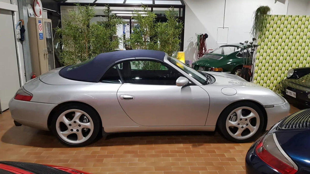 Porsche 911 Cabrio Carrera cat (2)