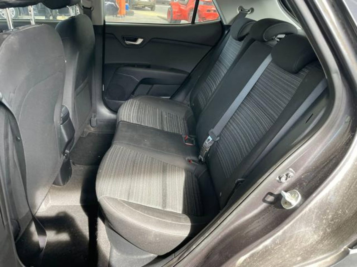 Kia Stonic 1.4 MPI EcoGPL Style (12)